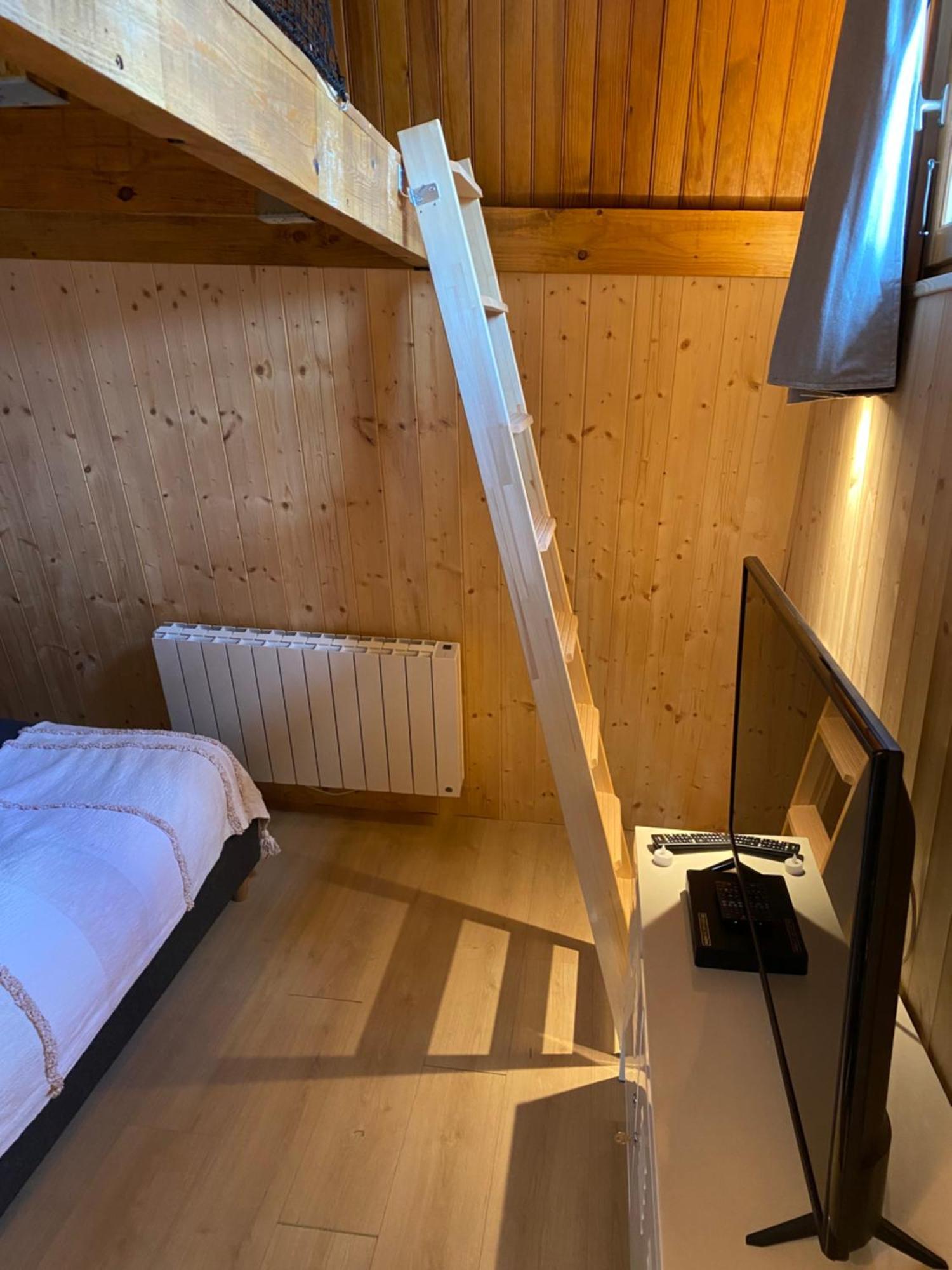Bel Appartement Type Chalet Avec Balneo Et Jardin Greolieres Extérieur photo
